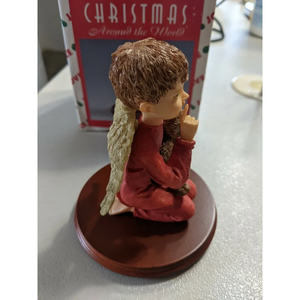 House Of Lloyd Christmas Around The World Bedtime Prayers Figurine In Box Nice!